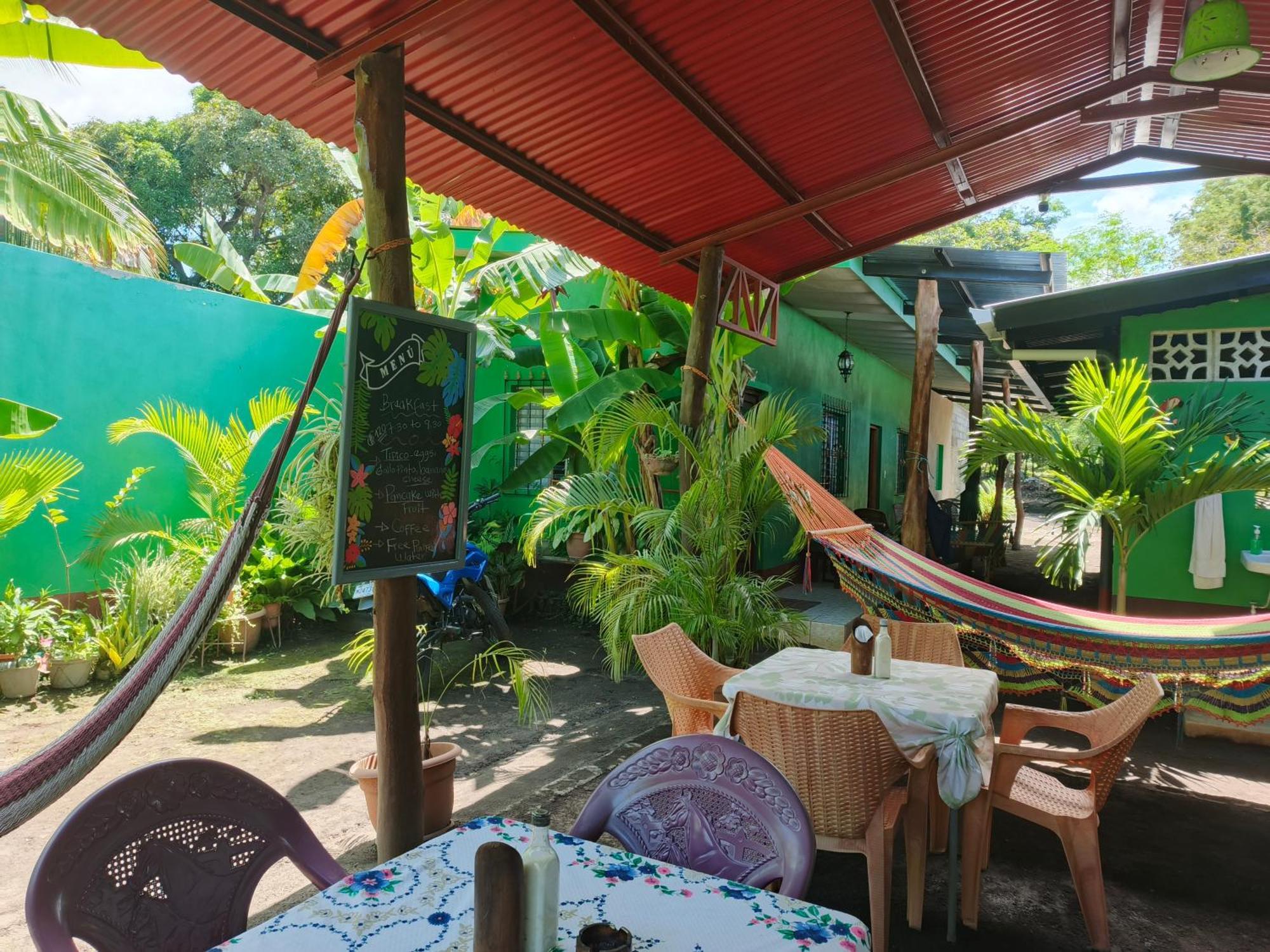 Cocos Hostel Moyogalpa Eksteriør billede